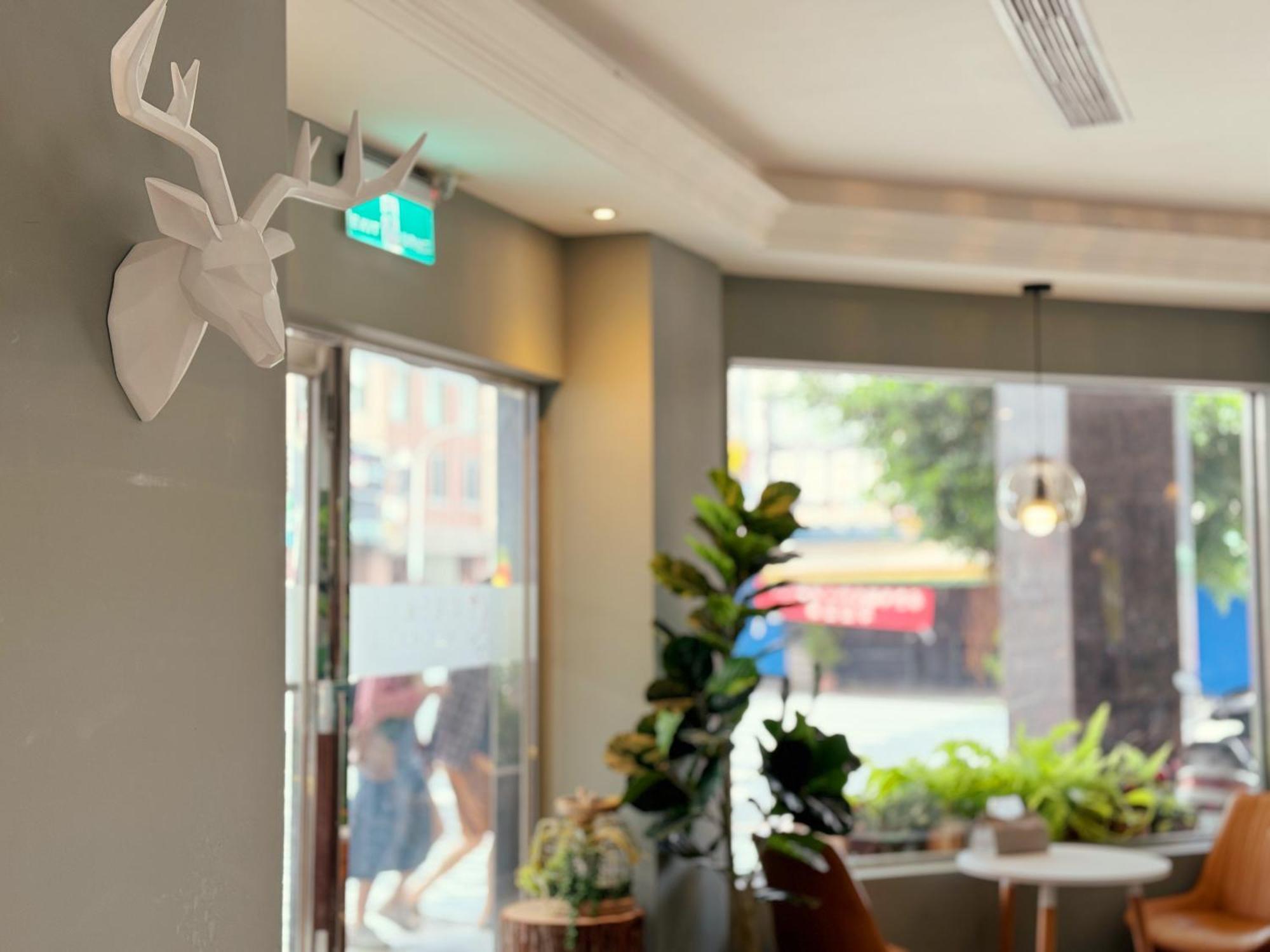 Finders Hotel Hualien Station Exterior foto